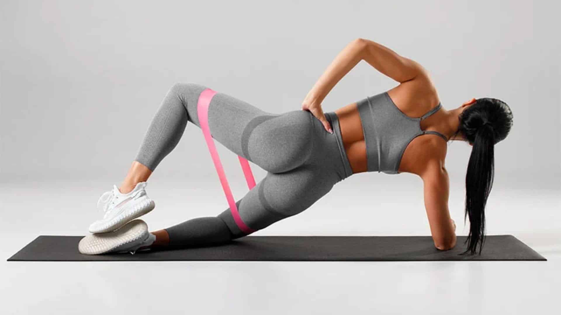 Clamshells with Resistance Band 